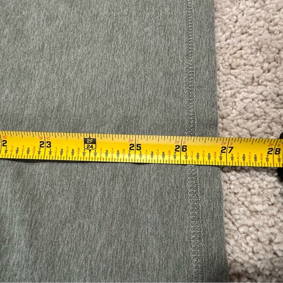 Vuori Strato Tech Tee Men’s Small Green Short Sleeve Crew Neck - Picture 8 of 8